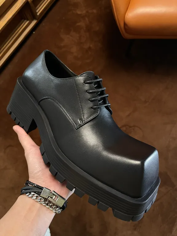 Balenciaga Shoe 